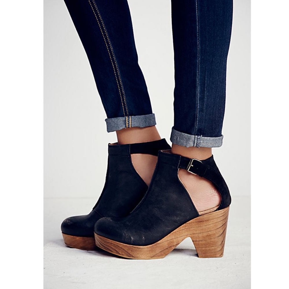 Free People black Amber orchard clog heel